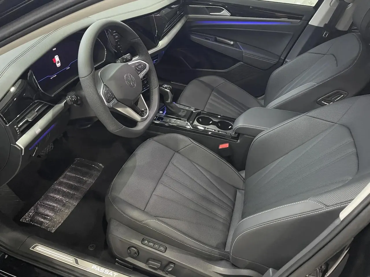 Volkswagen 2025 Passat 2.0TSI 380TSI Subut Long Yao Edition Automatic Gear 4