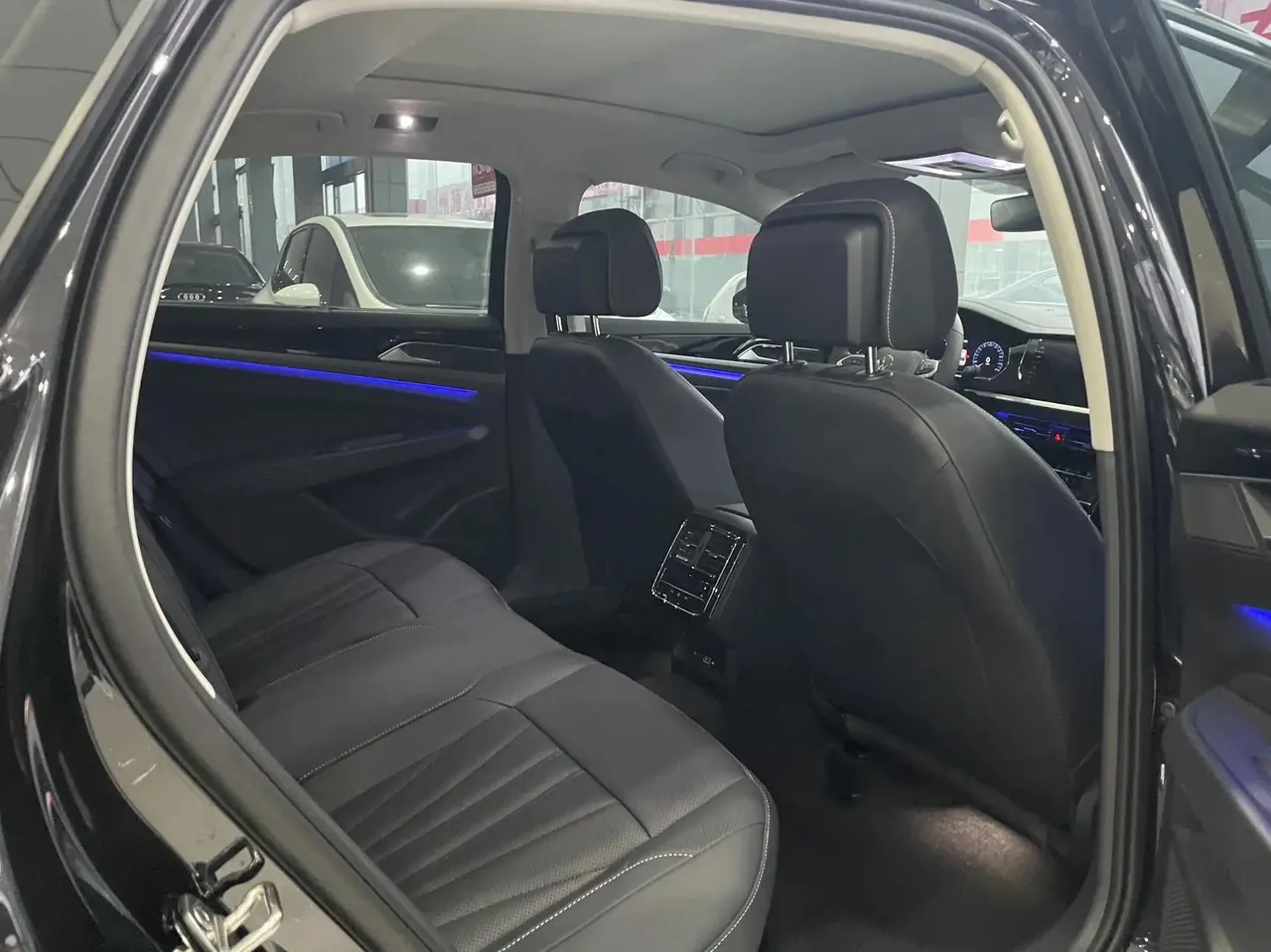 Volkswagen 2025 Passat 2.0TSI 380TSI Subut Long Yao Edition Automatic Gear 8