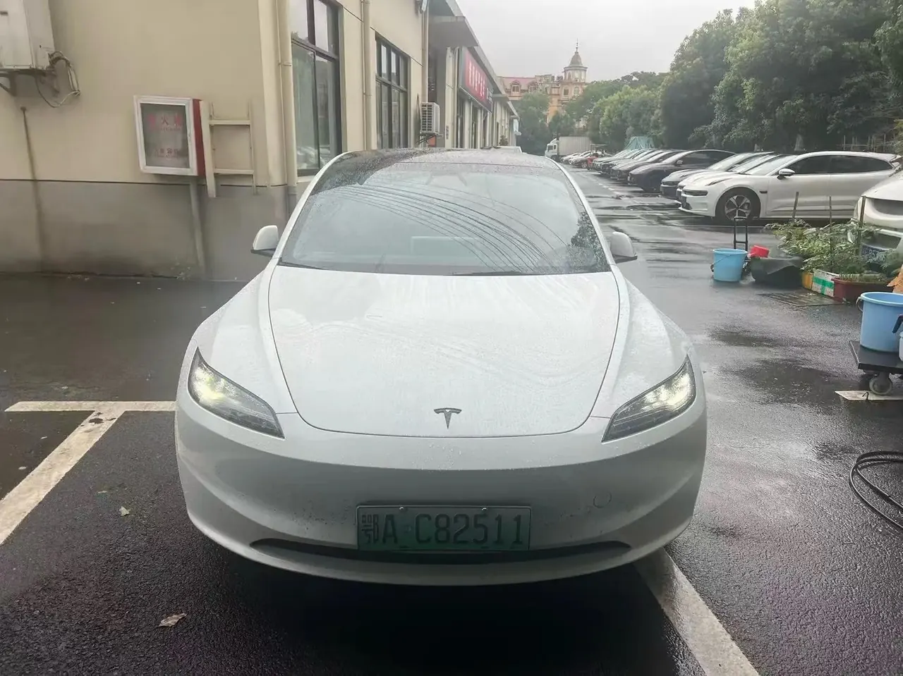 Tesla 2025 Model 3 Rear-Wheel Drive (Refreshed) Automatic 2
