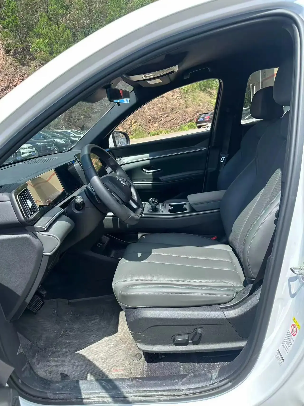 BYD Song Pro New Energy 2025 Model Song Pro DM-i 1.5 CVT 75km Flagship Edition Automatic 3