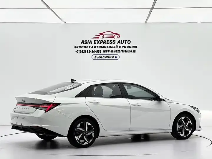 Elantra 2021 240TGDi DCT LUX Premium Edition 4