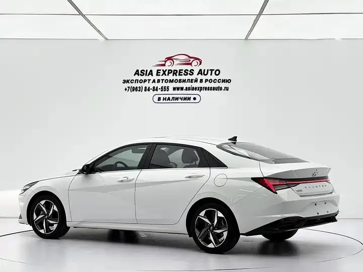 Elantra 2021 240TGDi DCT LUX Premium Edition 6