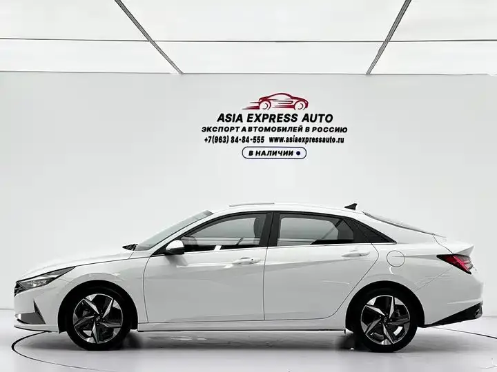 Elantra 2021 240TGDi DCT LUX Premium Edition 7