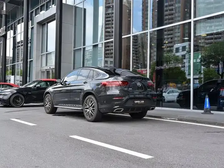 Mercedes Benz GLC Coupe 2021 GLC 300 4MATIC Coupe SUV 4
