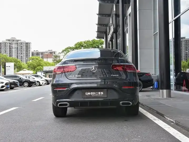 Mercedes Benz GLC Coupe 2021 GLC 300 4MATIC Coupe SUV 5