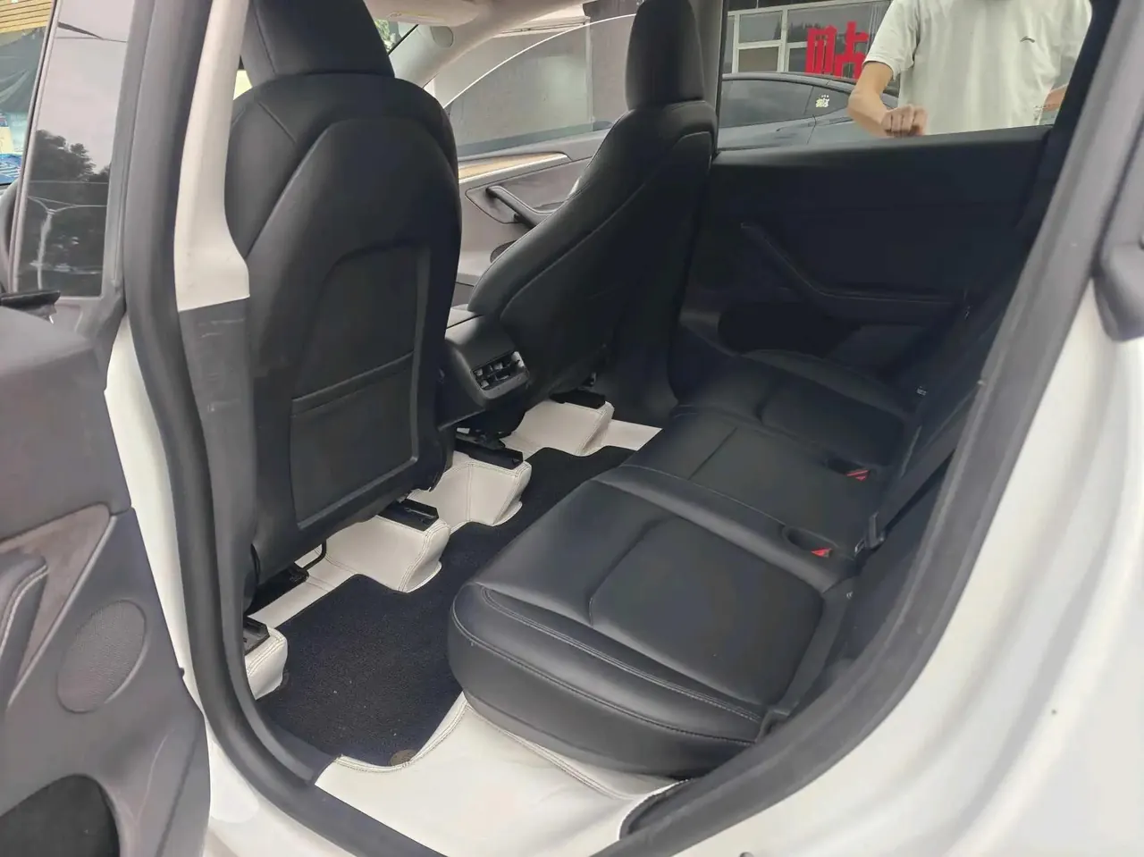 Model Y 2022 rear-wheel drive version 5
