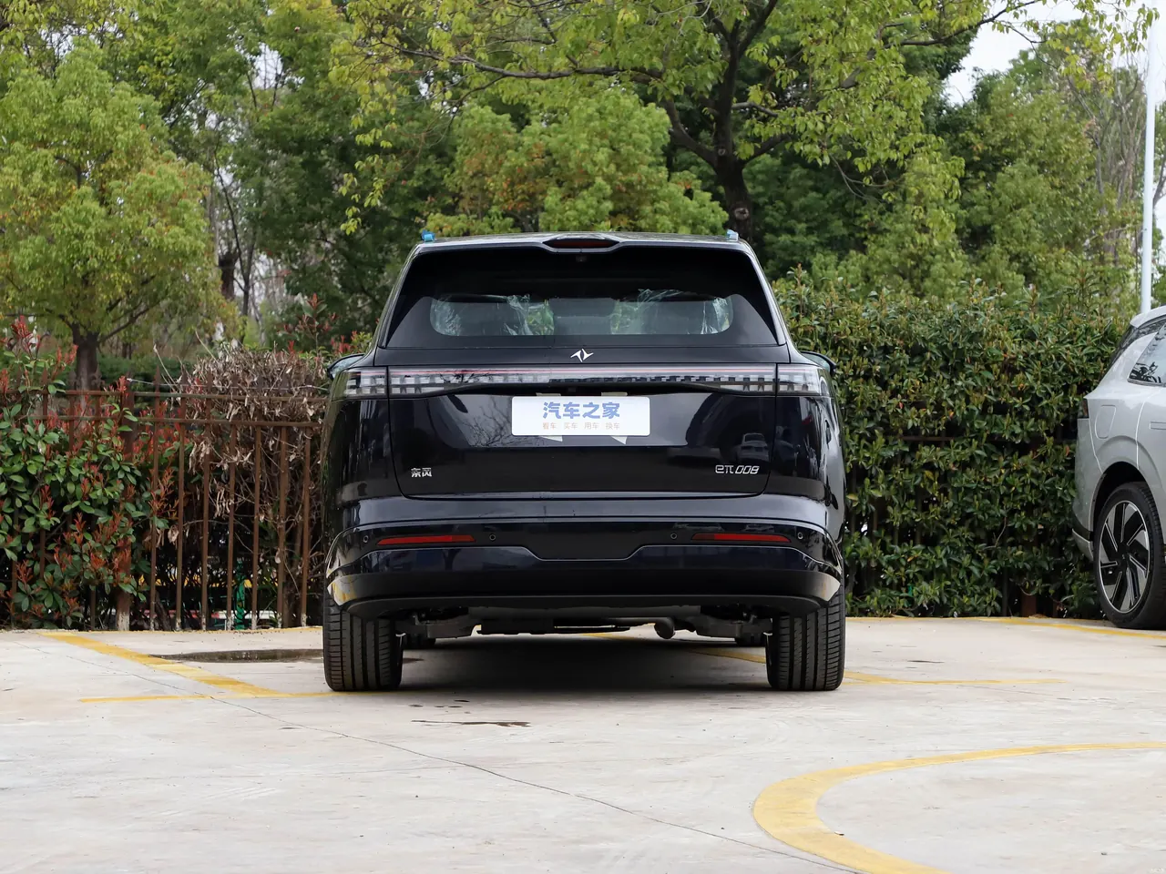 eπ008 2025 Model 210Ultra Ruyi Edition, 5-Seater 3