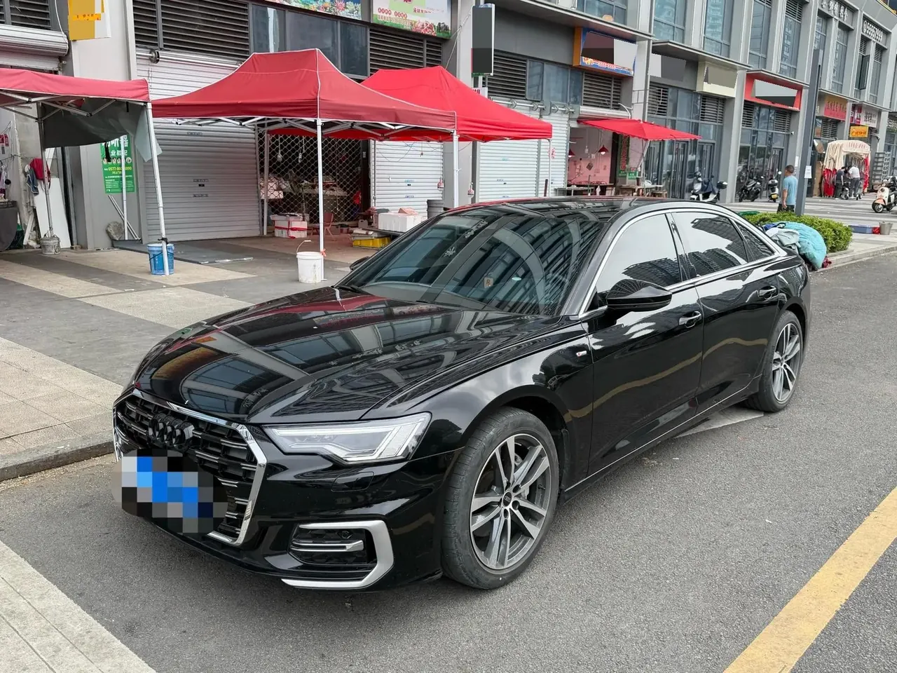 Audi A6L 2022 40 TFSI Deluxe Dynamic - View 1