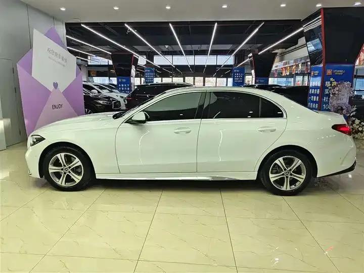 Mercedes Benz C- Class 2022 Model Facelift C 200 L Sport Version 8