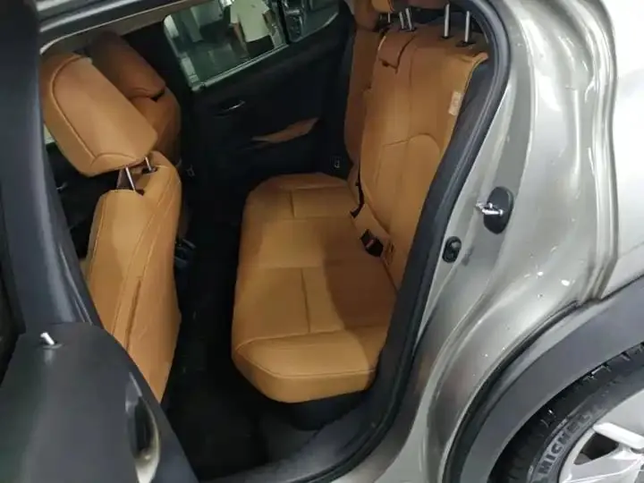 Lexus UX 2020 260h Exploration and Fun Edition 17