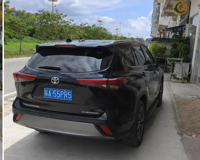 Toyota 2024 Highlander Dual Engine 2.5 Stepless Intelligent Electric Hybrid Four-wheel Drive Elite Edition 7-seat Automatic Transmission 3