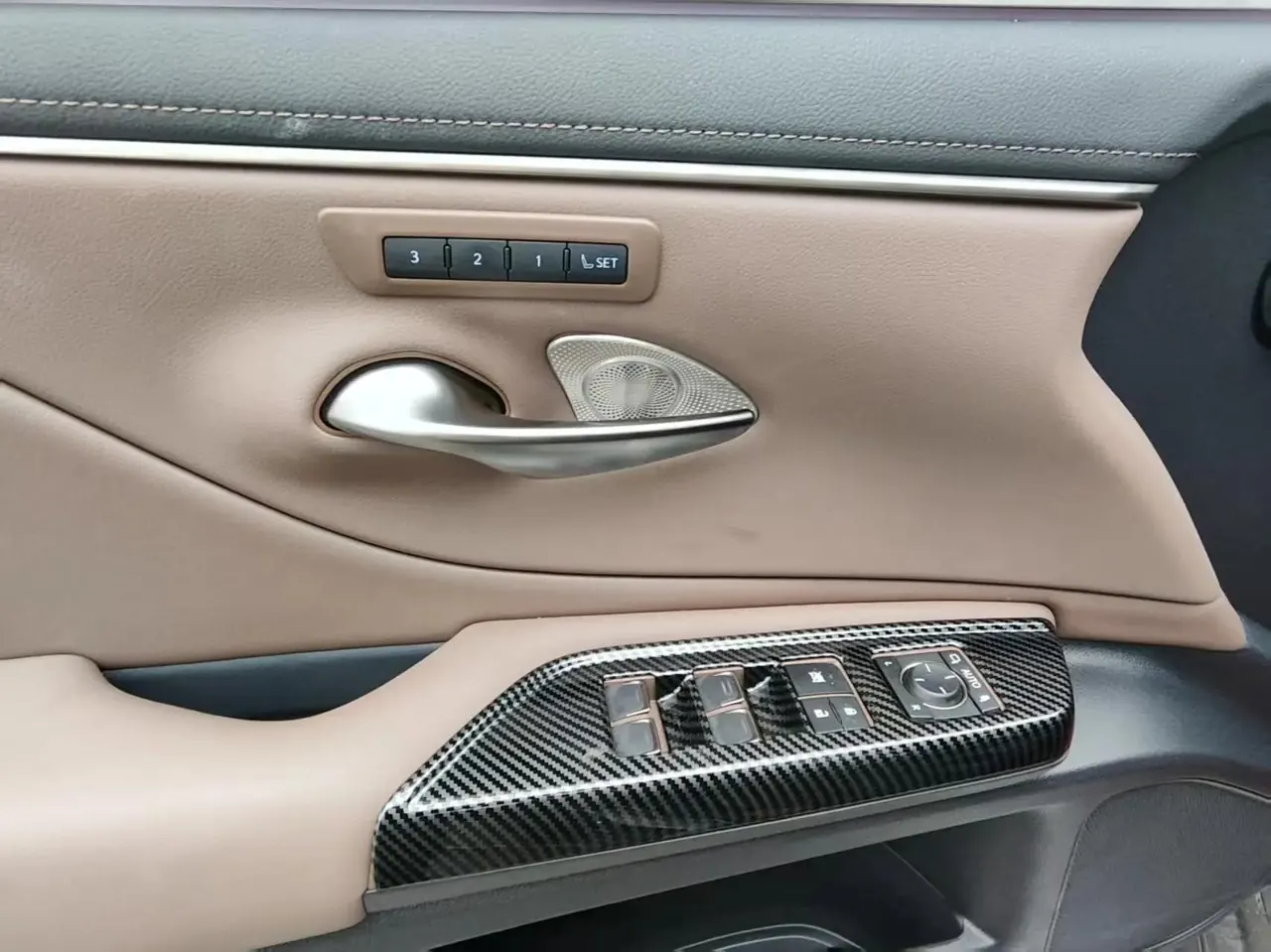 Lexus ES (Imported) 2025 ES200 2.0 CVT Prestige Edition Automatic 12