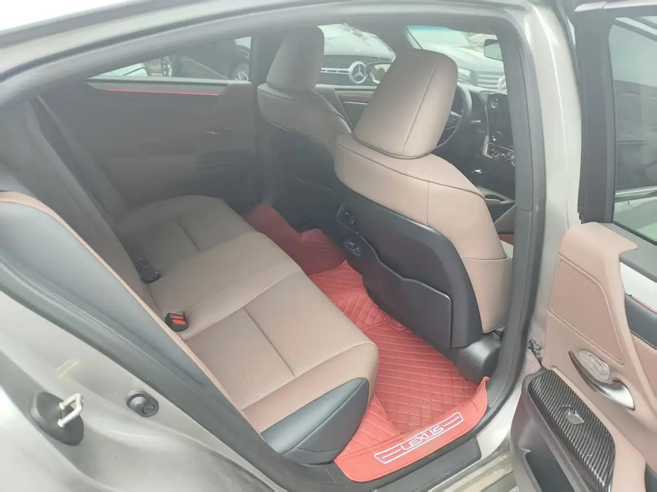 Lexus ES (Imported) 2025 ES200 2.0 CVT Prestige Edition Automatic 4