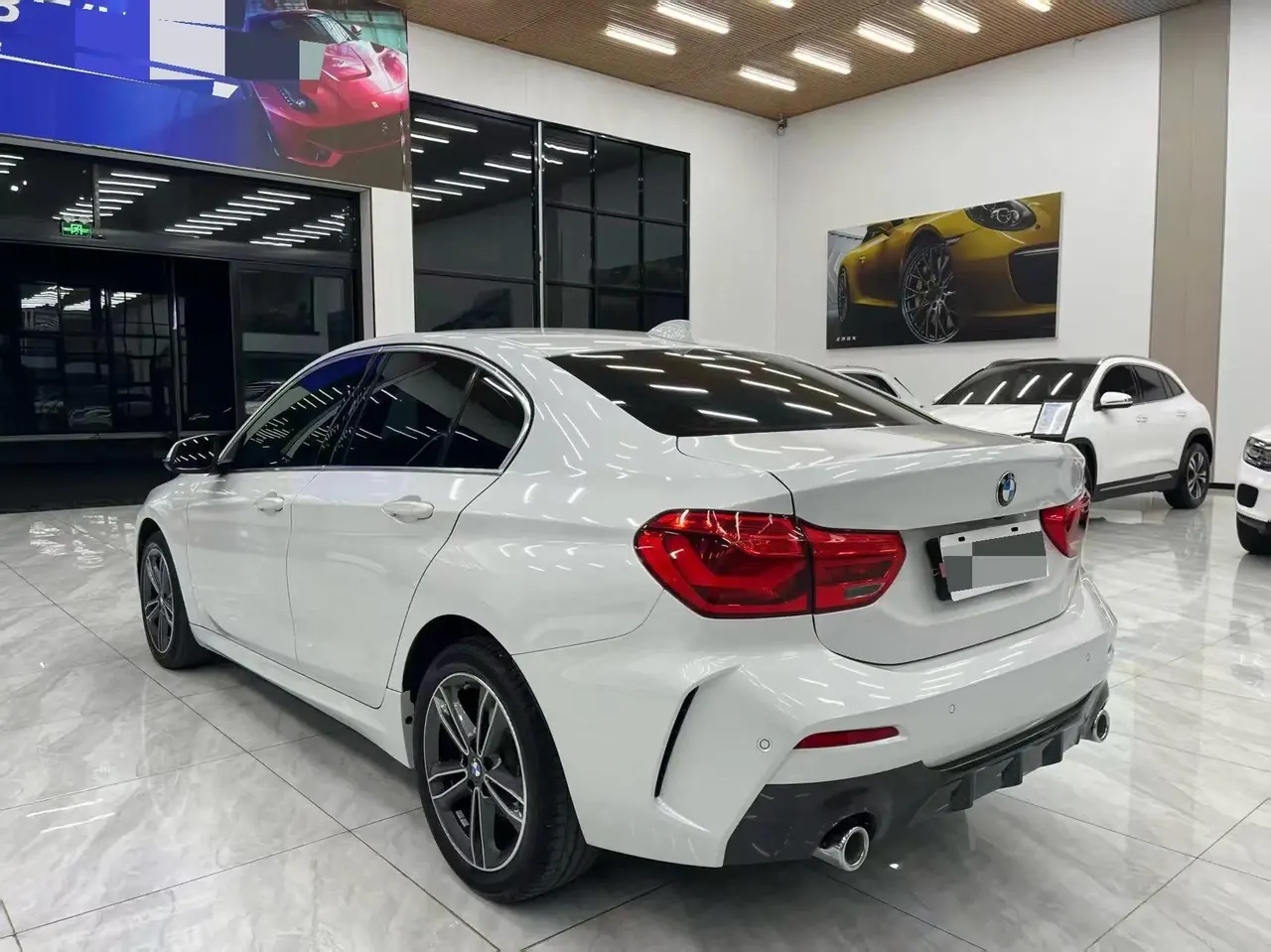 BMW 1 Series 2022 120i M Sports Edition 4