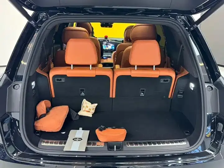 AITO M9 2024 extended range Max version 42kWh 6-seat version 28