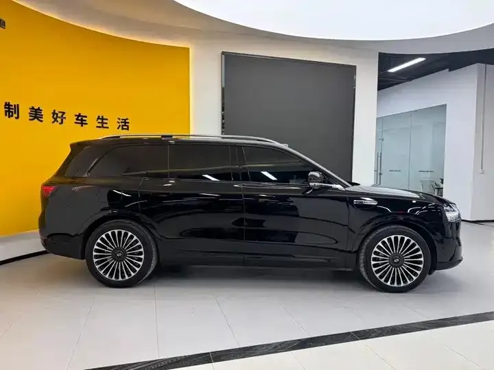 AITO M9 2024 extended range Max version 42kWh 6-seat version 4