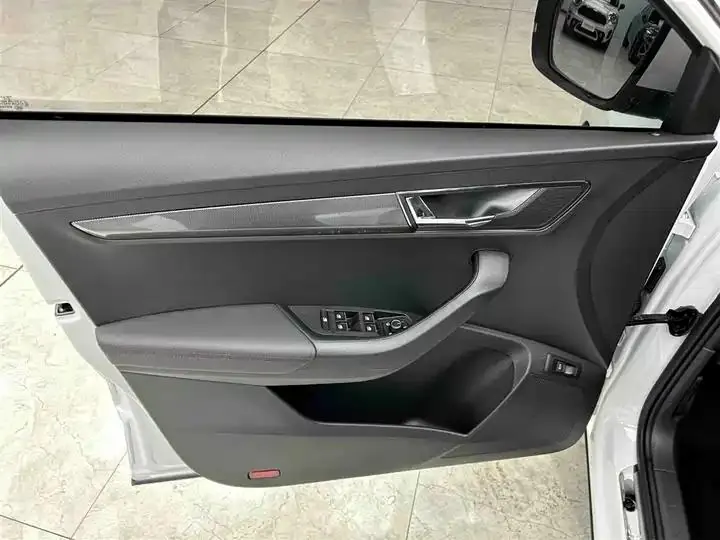 Krook 2023 TSI280 Luxury Edition 10