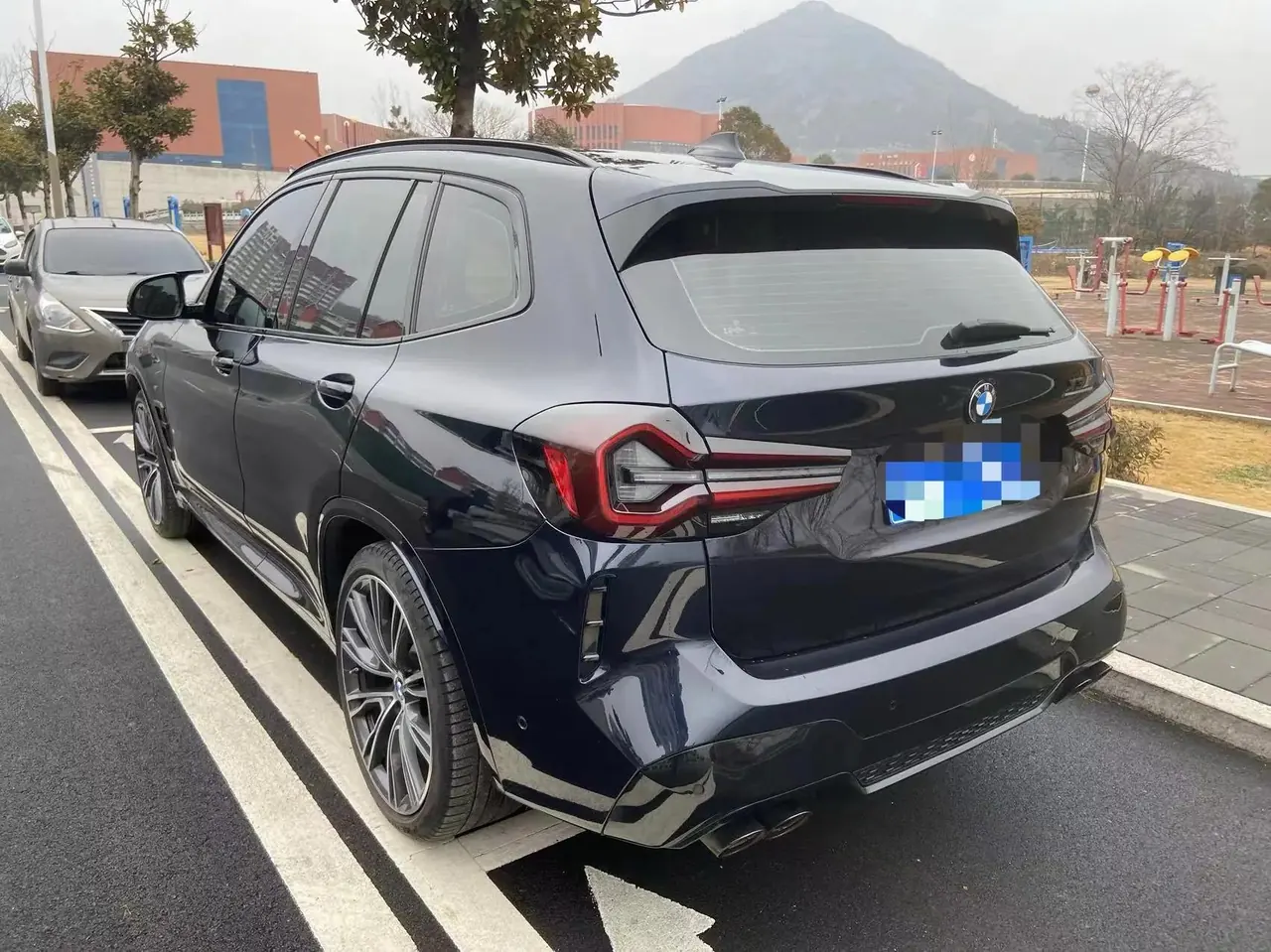 BMW X3 2022 facelift xDrive30i exclusive M obsidian night suit 5