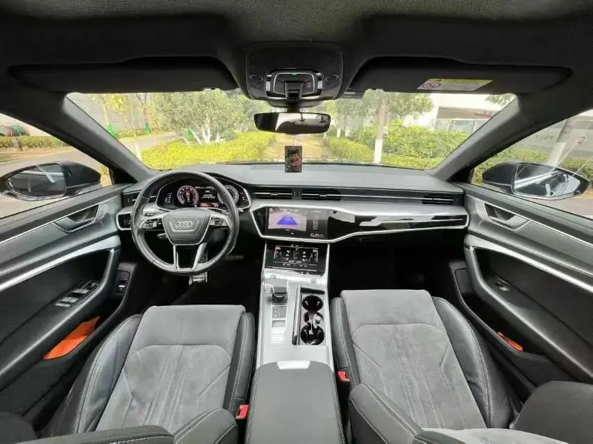 Audi 2024 A6L 2.0TFSI 45TFSI Prestige Dynamic Edition, Automatic 6