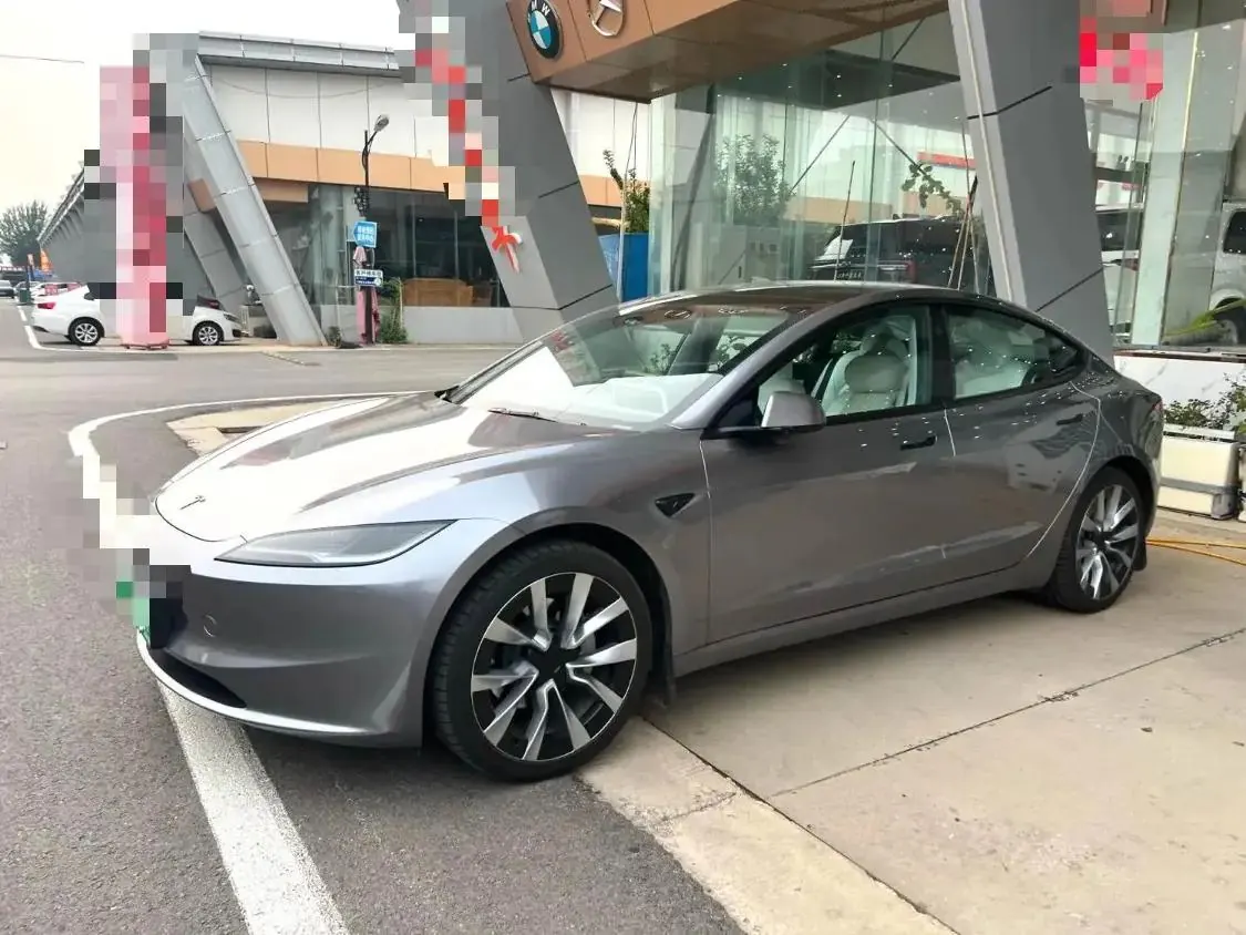 Tesla 2025 Model 3 Long Endurance All-Wheel Drive Edition (Changed) Automatic Gear - View 1