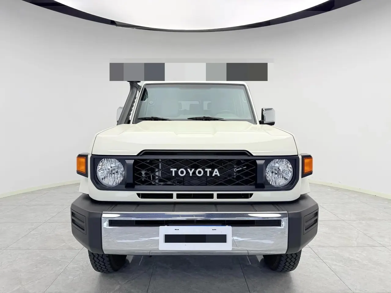 Toyota Land Cruiser (Imported) 2025 LC76 2.8T Manual Diesel 40th Anniversary Manual Gear 2