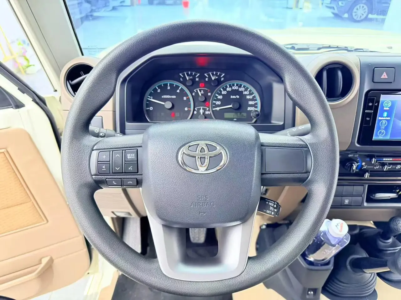 Toyota Land Cruiser (Imported) 2025 LC76 2.8T Manual Diesel 40th Anniversary Manual Gear 9