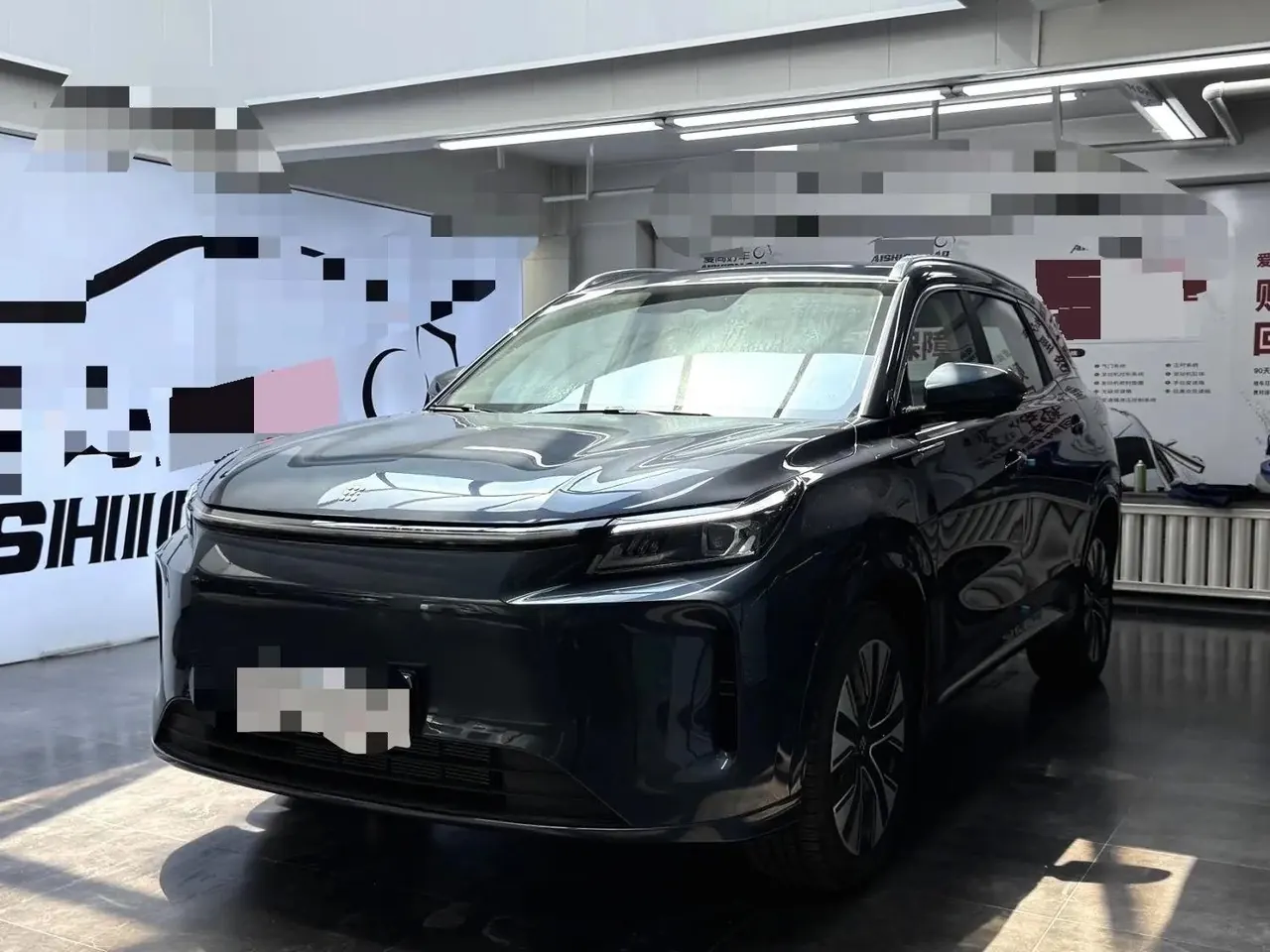 Открыть галерею: LanDian 2025 LanDian E5 PLUS 1.5 Stepless 165km Long Endurance First Edition 5-seat Automatic Gear
