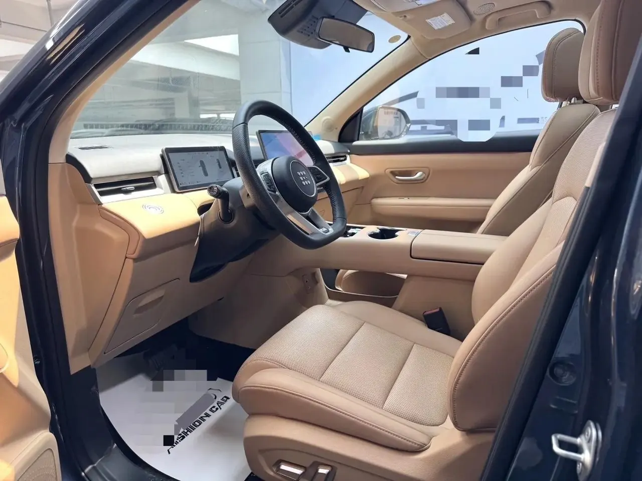 LanDian 2025 LanDian E5 PLUS 1.5 Stepless 165km Long Endurance First Edition 5-seat Automatic Gear 4