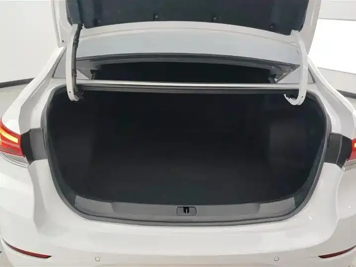 Yinglang 2021 model change model 1.5L automatic elite model 4