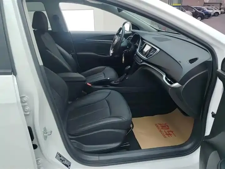 Yinglang 2021 model change model 1.5L automatic elite model 8