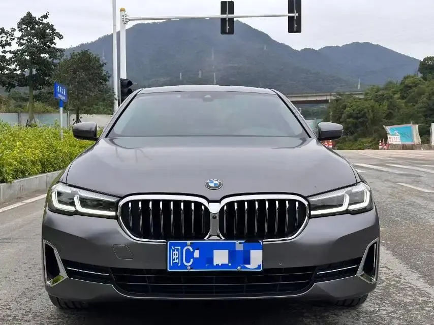 BMW 5 Series 2022 Modified 2 530Li Premium Luxury Suit 2