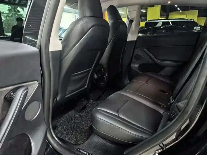 Model Y 2023 long-range all-wheel drive 5