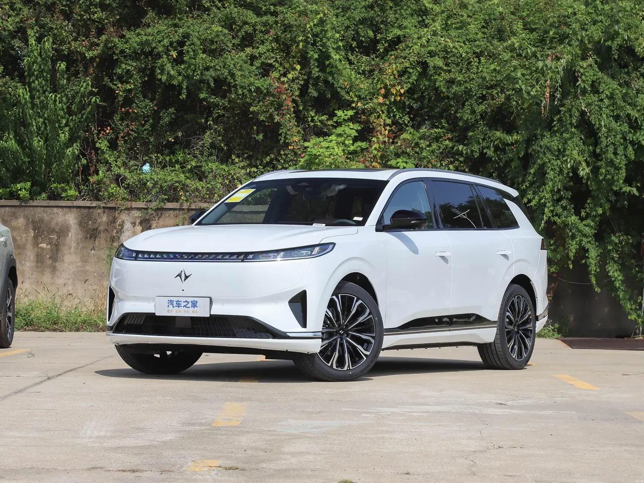 Eπ 008 2026 Five-seat Pure Electric Ultra Wide Edition - View 1