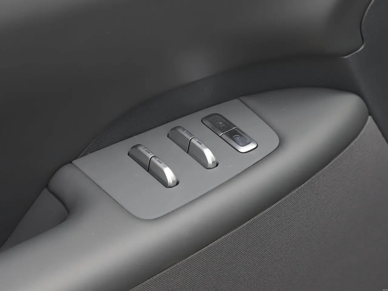 Eπ 008 2026 Five-seat Pure Electric Ultra Wide Edition 13