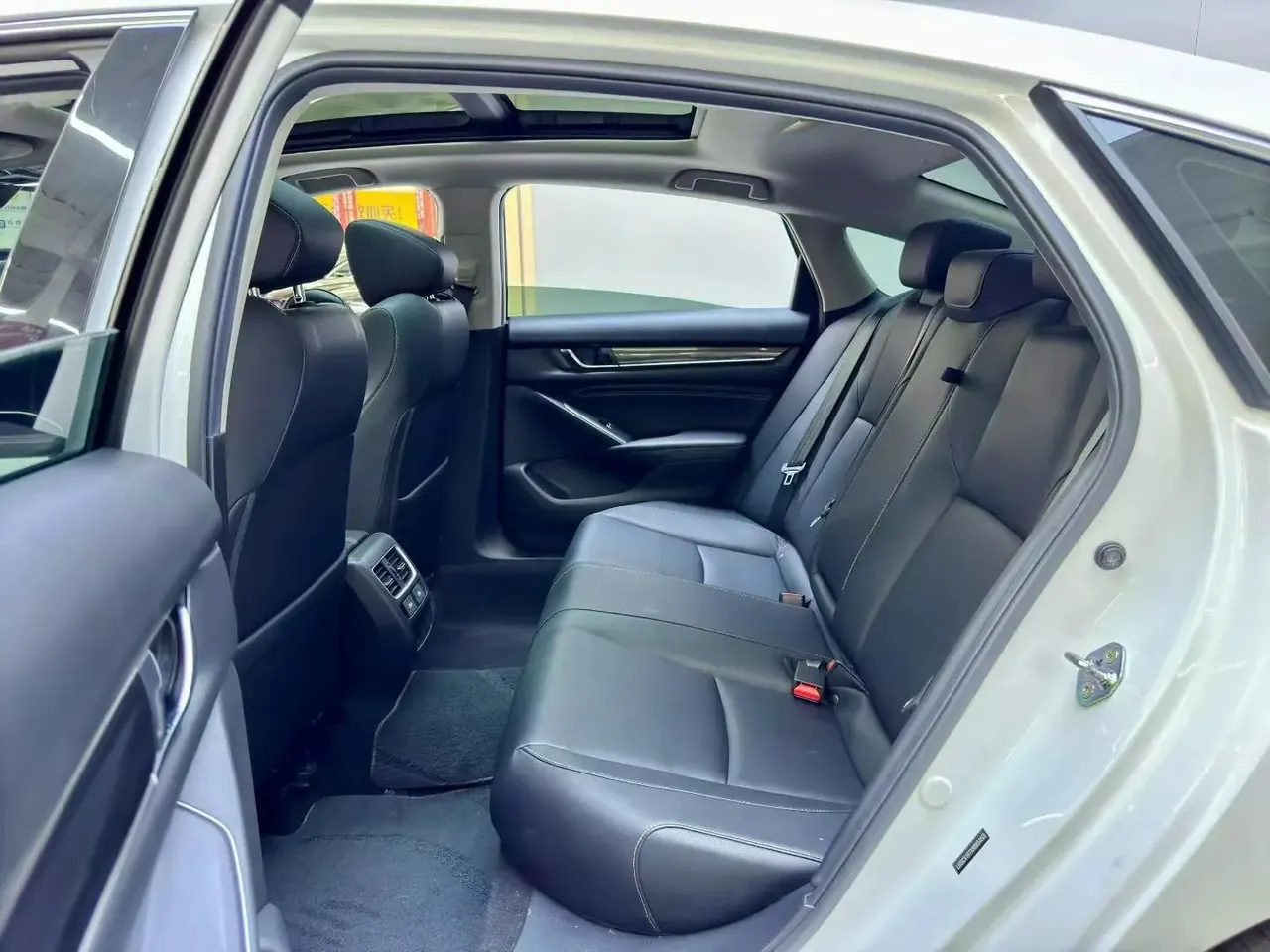 Accord 2022 260TURBO Magic Night Premium Edition 5