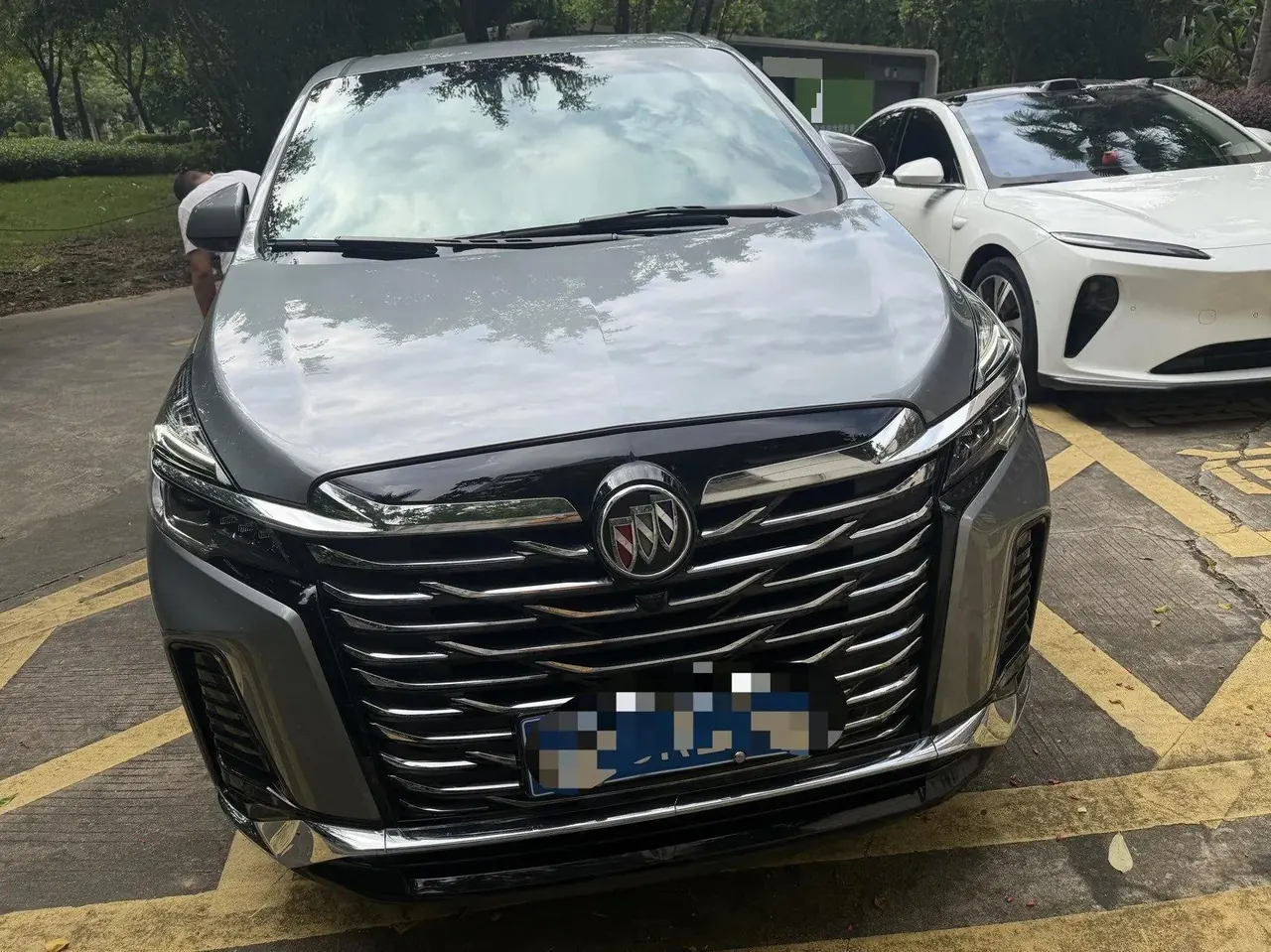 Buick GL8 2022 Land Business Class 652T Luxury Model 5