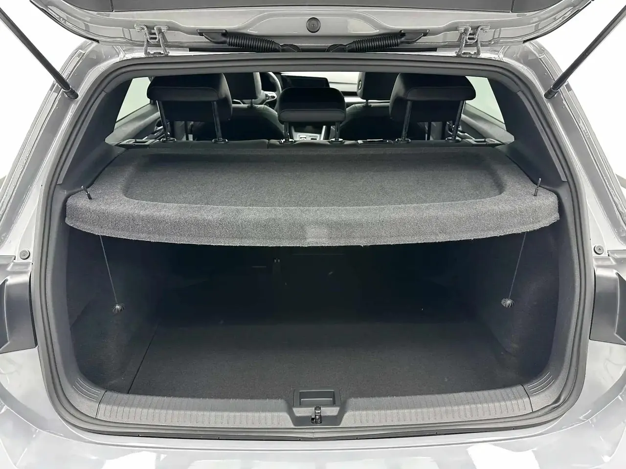 Volkswagen 2023 Golf 8 R-Line 1.4TSI 280TSI Lite Automatic 16