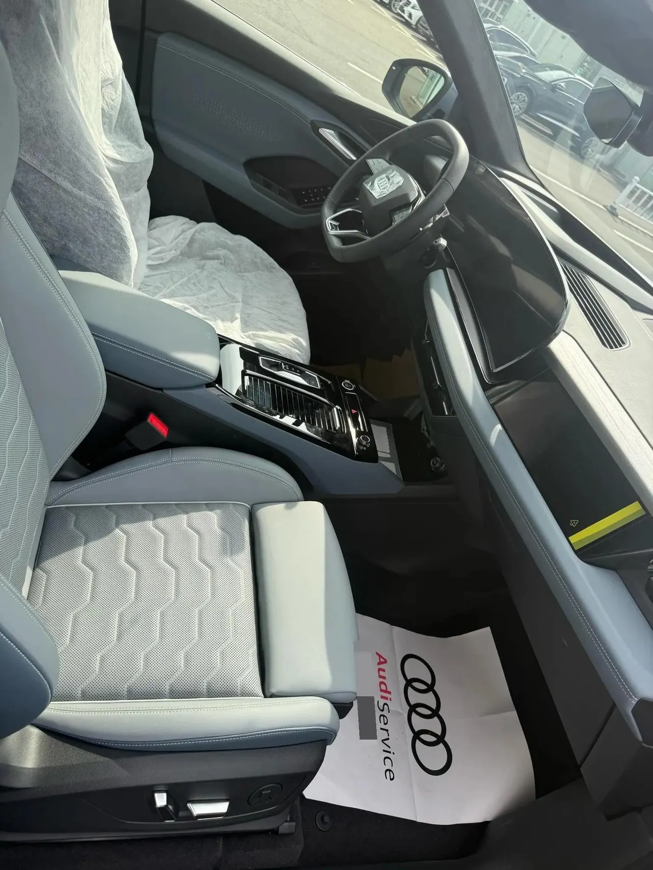 Audi 2025 Q6L e-tron Long Endurance Edition Automatic Gear 11