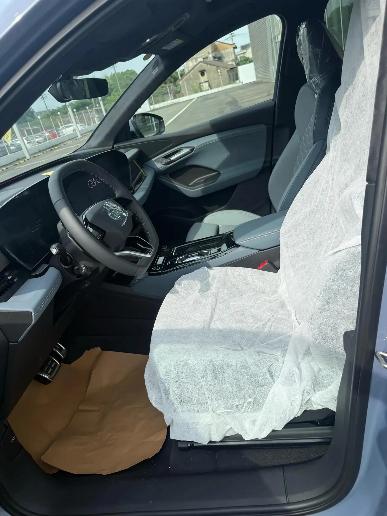 Audi 2025 Q6L e-tron Long Endurance Edition Automatic Gear 2