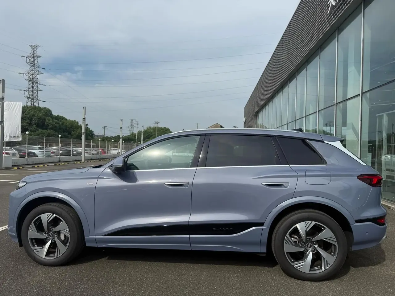 Audi 2025 Q6L e-tron Long Endurance Edition Automatic Gear 5
