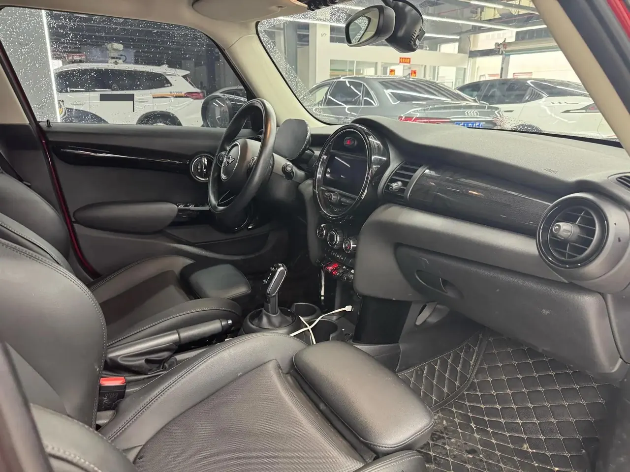 MINI 2021 1.5T COOPER Classic Five-Door Edition 6