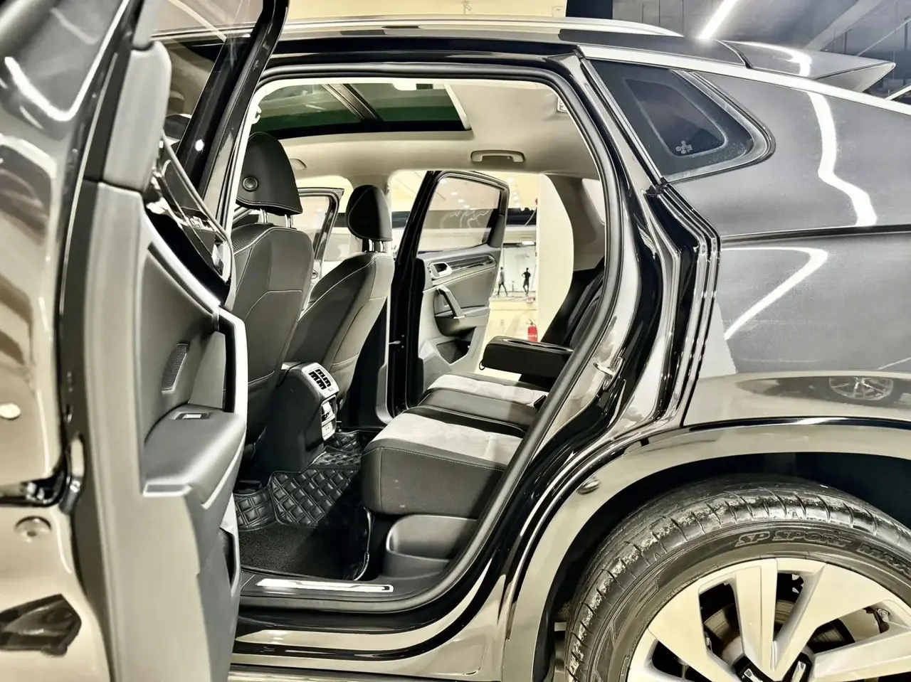 Tan Yue X 2020 330TSI Two-Drive Distinguished Zhilian Edition 5