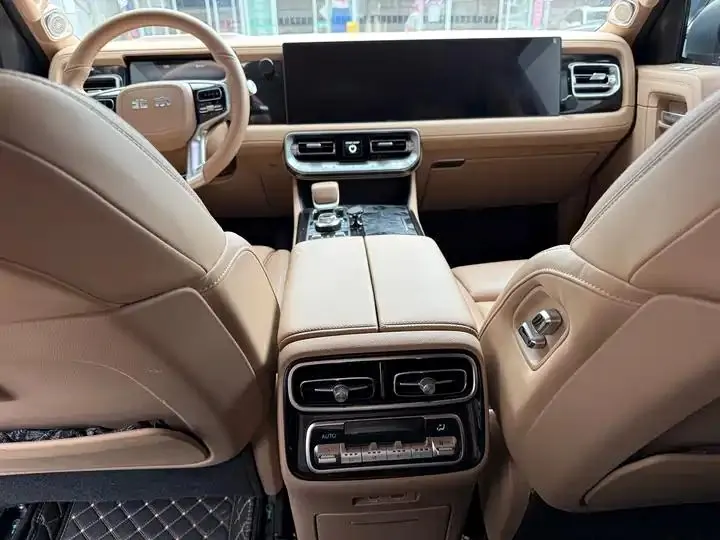 Beijing cross-country BJ60 extended range 2024 extended range advanced version 7 seats 9