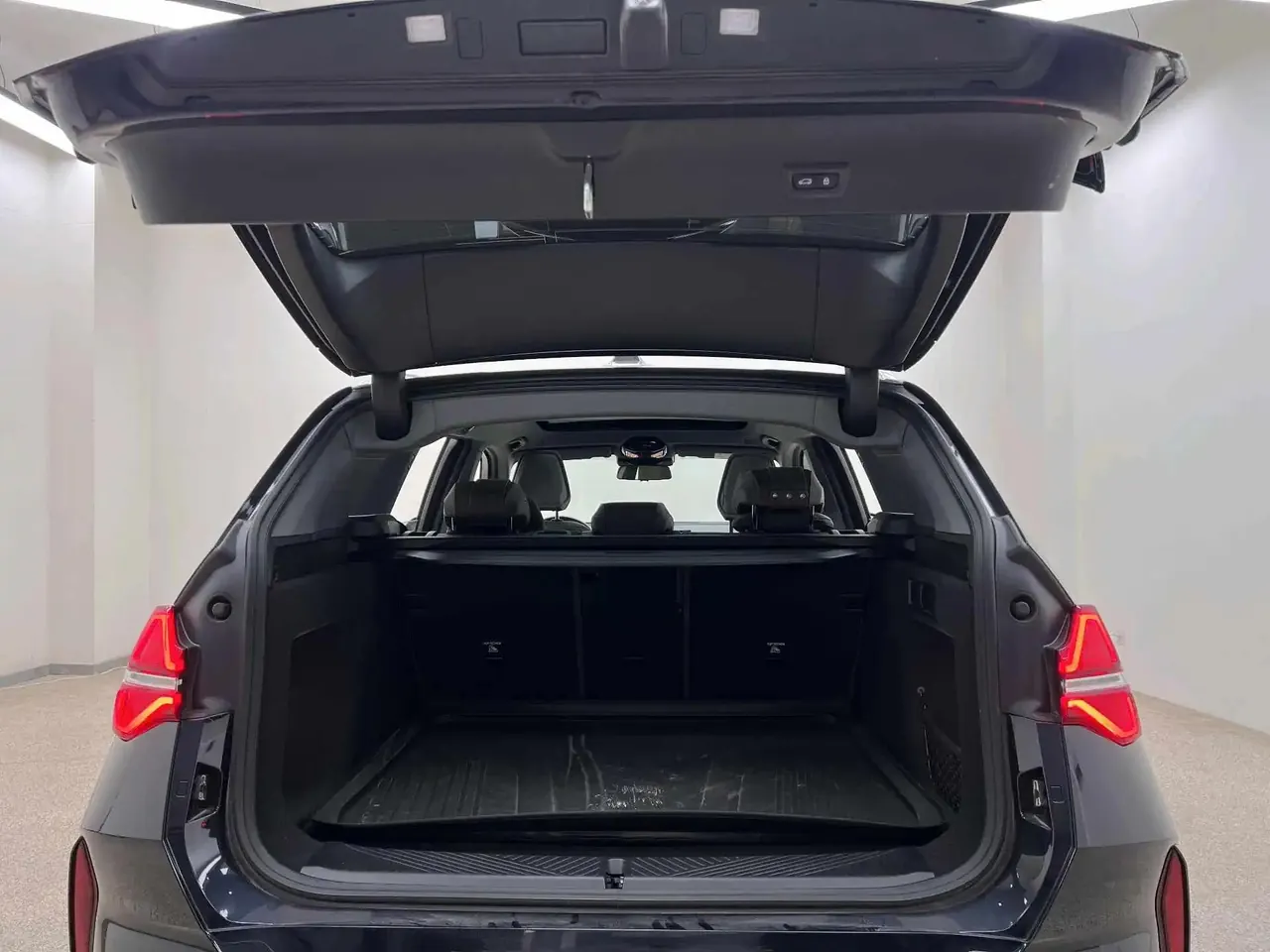 BMW 2025 X3 xDrive30L 2.0T Luxury Model M Sport Package Automatic 14