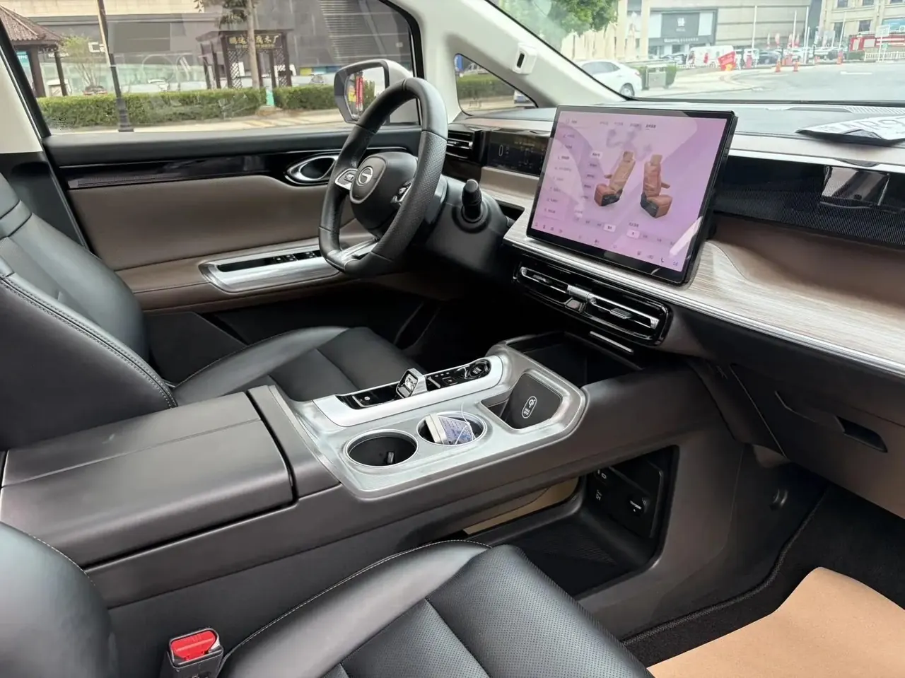 Chuanqi E8 New Energy 2024 150km MAX 7