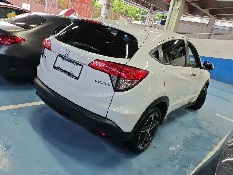 Vezel 2020 1.5L CVT Pioneer Edition 3