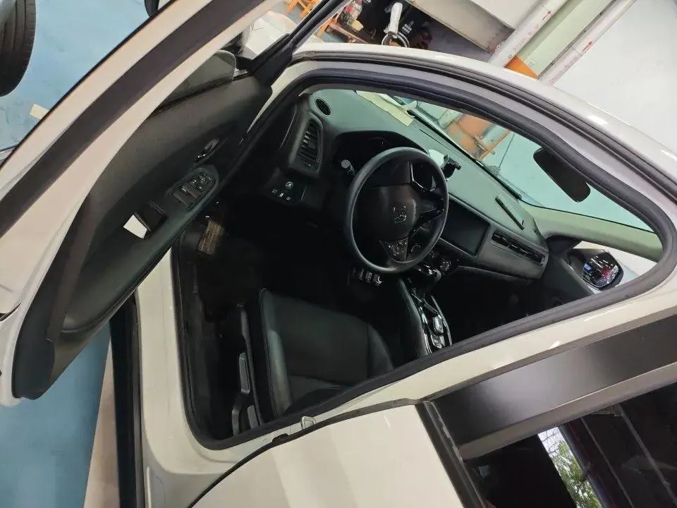Vezel 2020 1.5L CVT Pioneer Edition 4