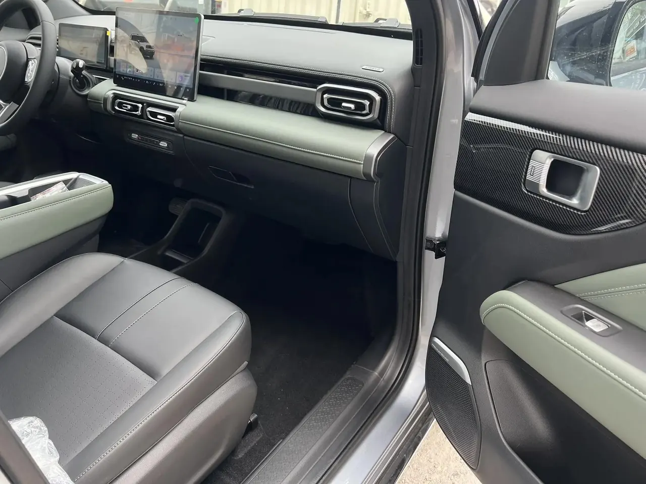 BaoJun 2026 Yueyou Plus 301km Flagship Automatic Gear 8