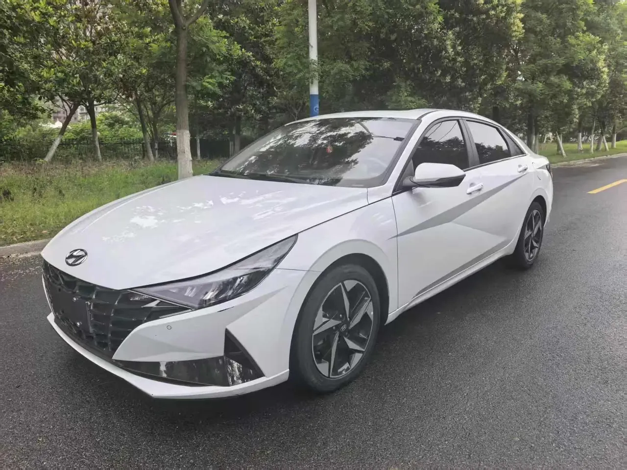 Elantra 2022 1.5L CVT TOP Ultimate Edition - View 1