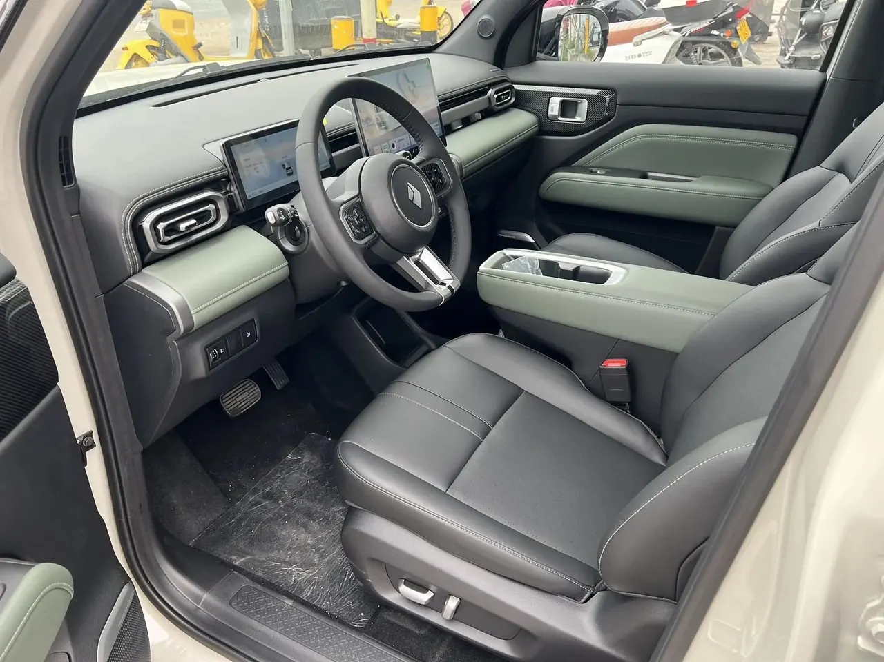 BaoJun 2026 Yueyou Plus 301km Flagship Automatic Gear 3